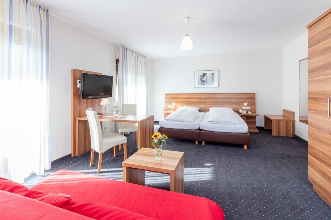 Hotel Krone Strassdorf Schwaebisch Gmuend Ngoại thất bức ảnh