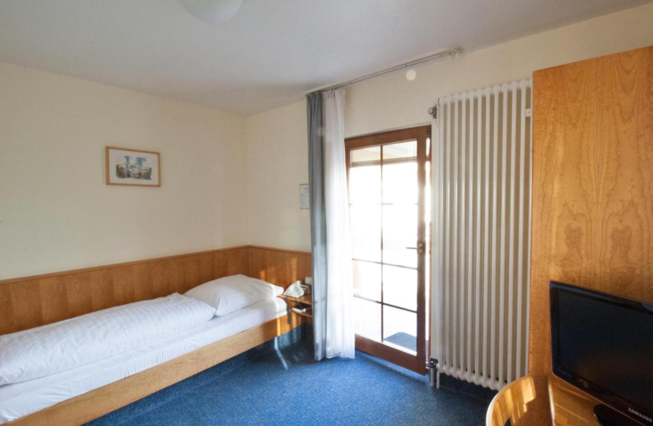 Hotel Krone Strassdorf Schwaebisch Gmuend Ngoại thất bức ảnh