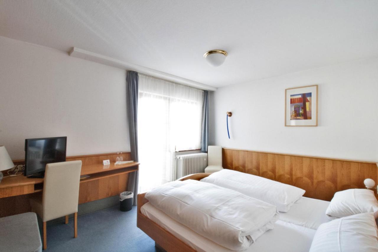 Hotel Krone Strassdorf Schwaebisch Gmuend Ngoại thất bức ảnh