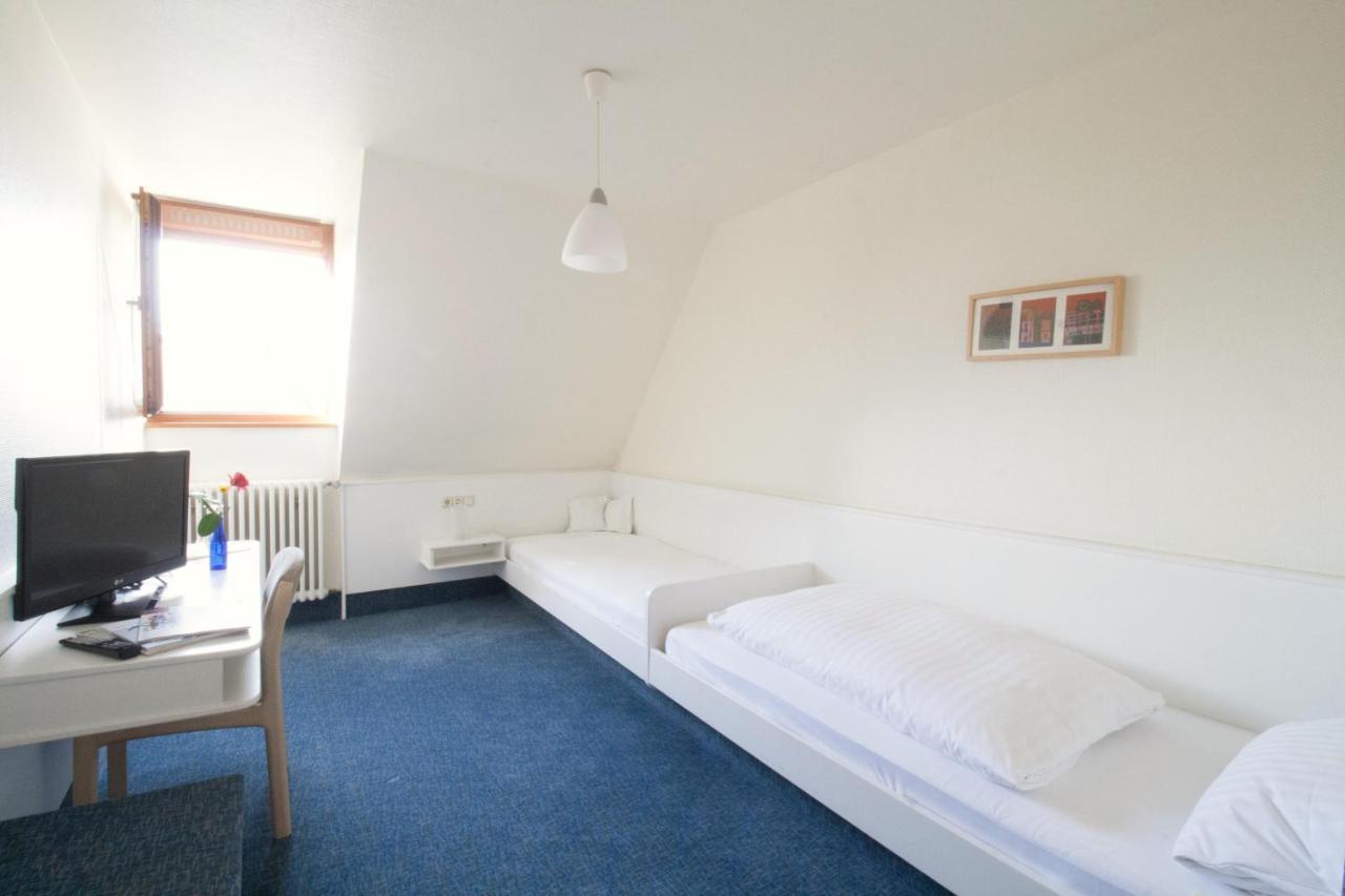 Hotel Krone Strassdorf Schwaebisch Gmuend Ngoại thất bức ảnh