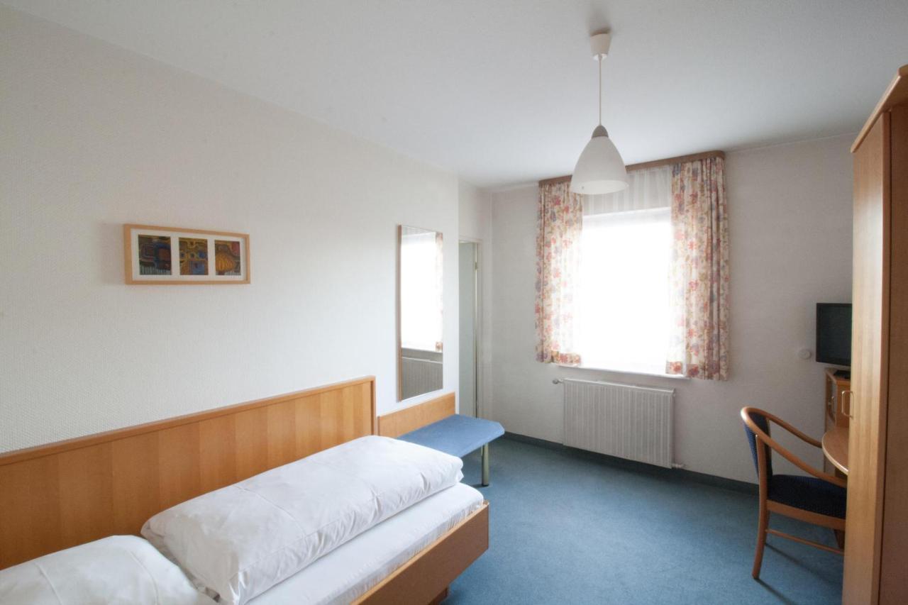 Hotel Krone Strassdorf Schwaebisch Gmuend Ngoại thất bức ảnh