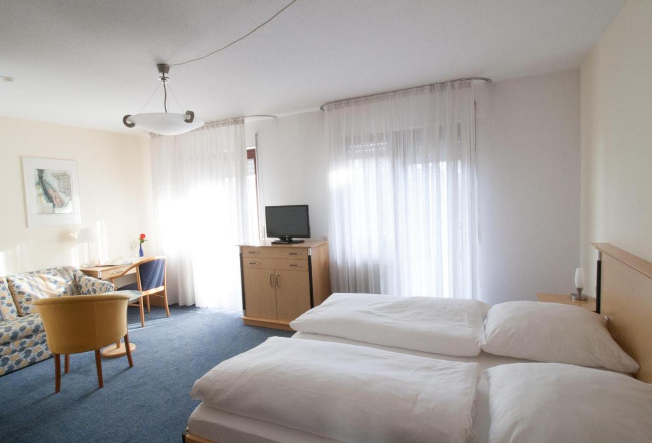 Hotel Krone Strassdorf Schwaebisch Gmuend Ngoại thất bức ảnh