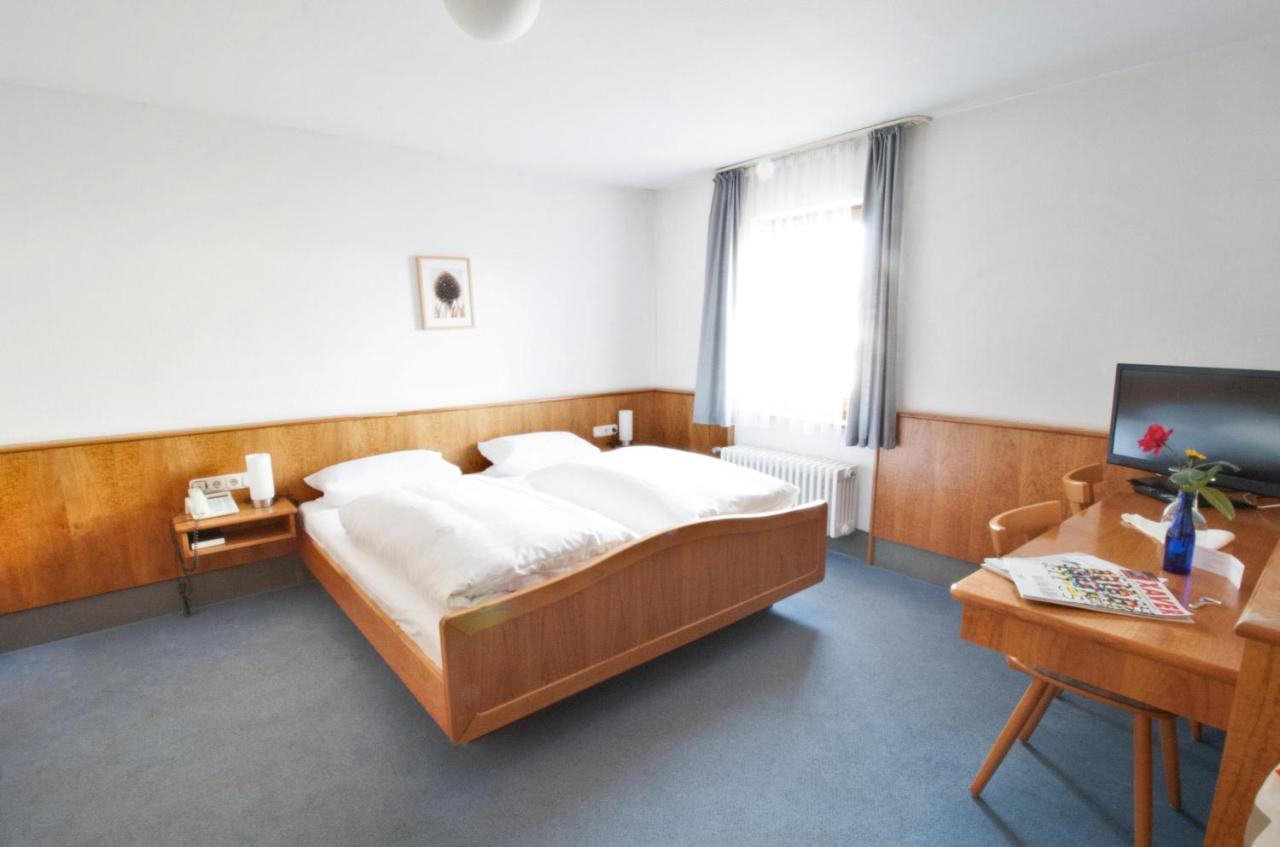 Hotel Krone Strassdorf Schwaebisch Gmuend Ngoại thất bức ảnh