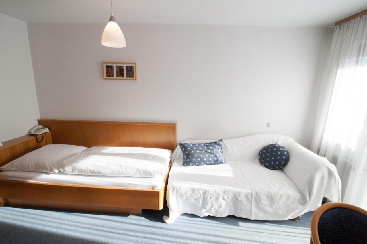 Hotel Krone Strassdorf Schwaebisch Gmuend Ngoại thất bức ảnh