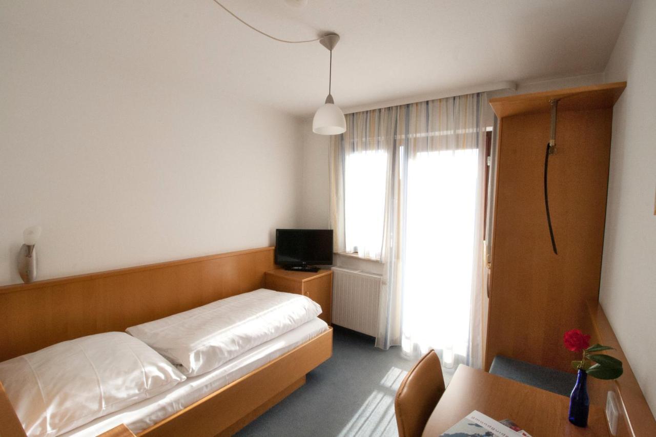 Hotel Krone Strassdorf Schwaebisch Gmuend Ngoại thất bức ảnh