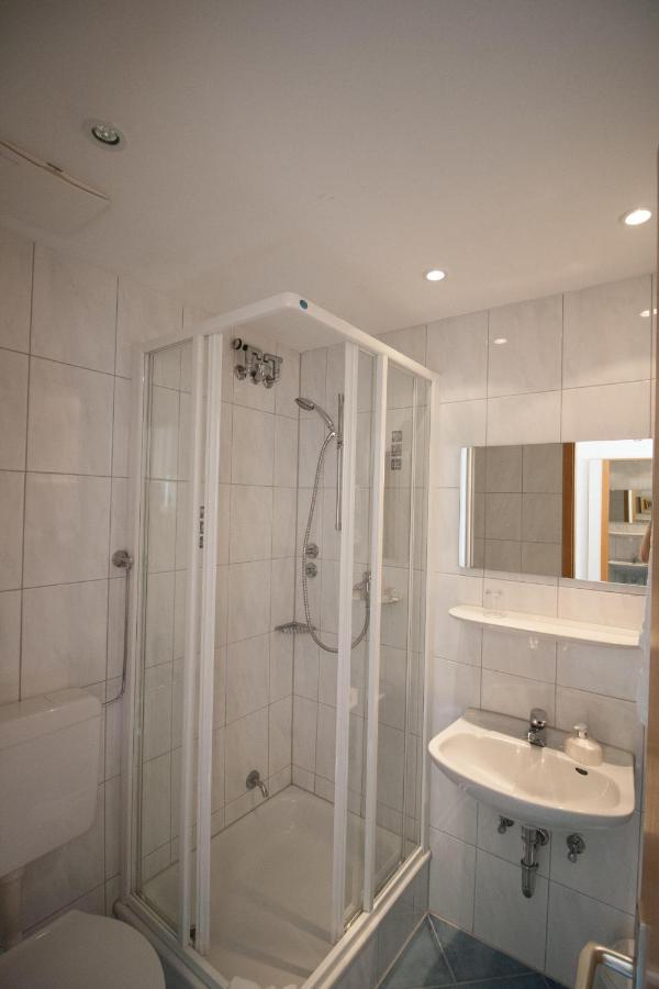 Hotel Krone Strassdorf Schwaebisch Gmuend Ngoại thất bức ảnh